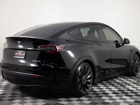 Used 2023 Tesla Model Y Performance AWD/4WD image 7
