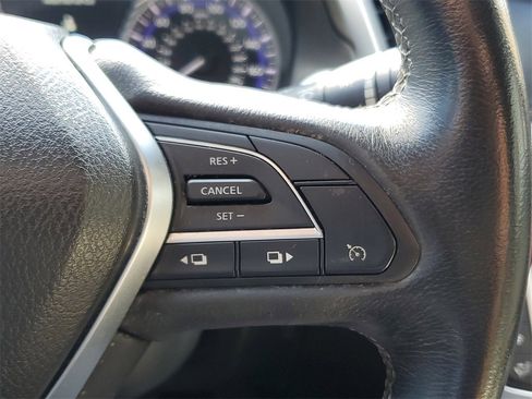 Used 2017 INFINITI Q60 w/ Cargo Package image 24