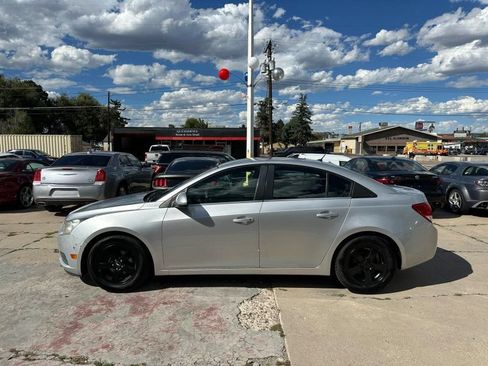 Used 2014 Chevrolet Cruze LT FWD image 4