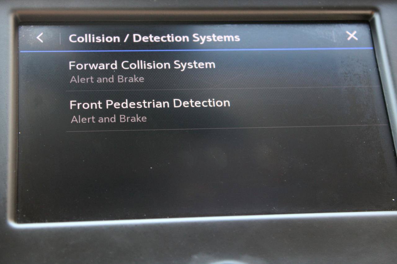 Used 2020 Chevrolet Equinox LT FWD image 36