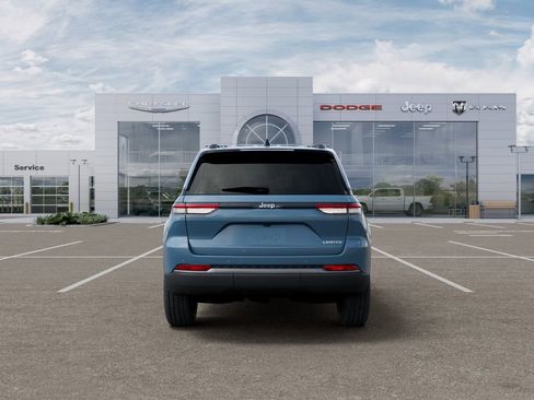 New 2026 Jeep Grand Cherokee Limited w/ Limited Altitude Package RWD image 7