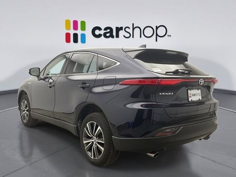 Used 2021 Toyota Venza LE w/ Carpet Mat Package (TMS) image 3