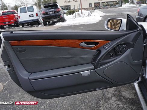 Used 2005 Mercedes-Benz SL 55 AMG image 15