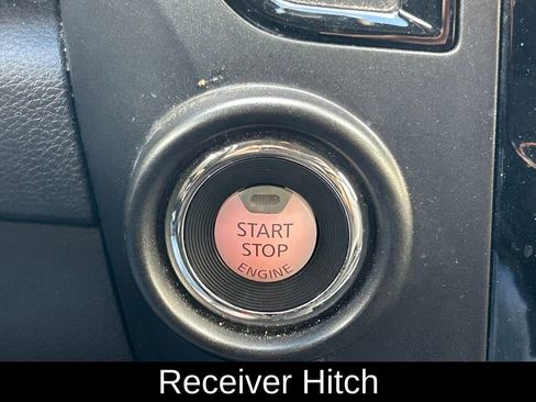 Used 2023 Nissan Titan SV w/ SV Convenience Package image 42