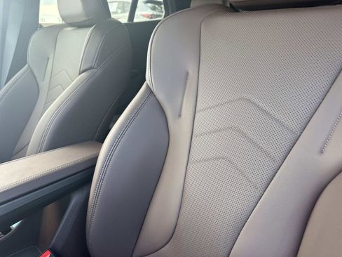 Used 2025 BMW X2 xDrive28i image 19