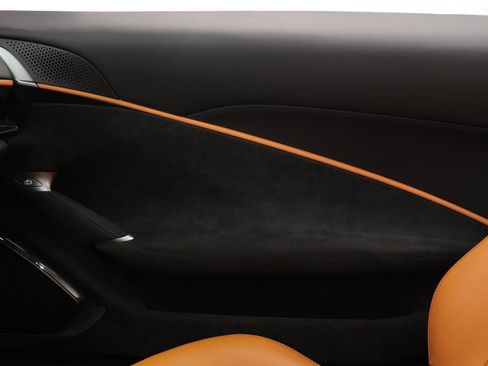 Used 2025 Ferrari Roma Spider RWD image 33