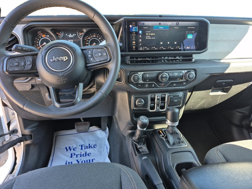 Used 2024 Jeep Wrangler Unlimited Sport AWD/4WD image 10