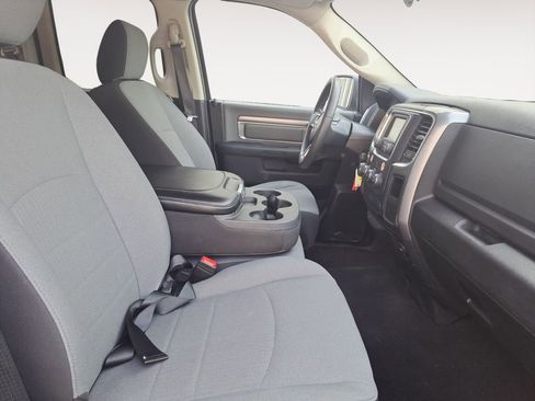 Used 2024 RAM 1500 Classic SLT image 15