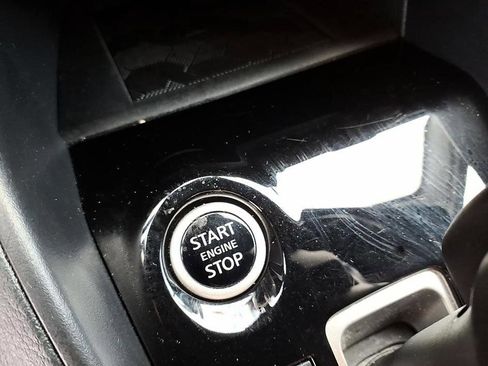 Used 2025 Nissan Versa SV FWD image 24