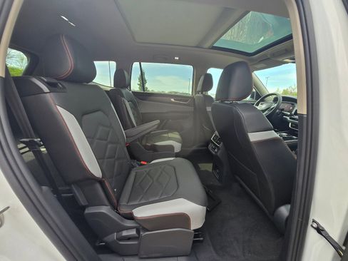 New 2026 Volkswagen Atlas Peak Edition AWD/4WD image 12