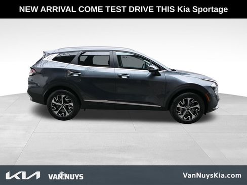 Used 2023 Kia Sportage EX AWD/4WD image 2