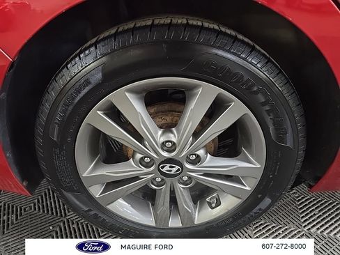 Used 2017 Hyundai Elantra SE w/ SE A/T Tech Package 03 FWD image 16