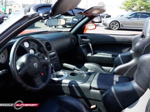 Used 2004 Dodge Viper SRT-10 image 24