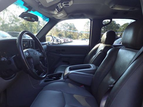 Used 2004 Chevrolet Tahoe LT w/ LT Preferred Equipment Group image 5