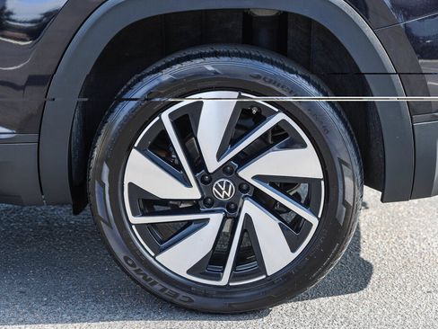 Used 2024 Volkswagen Atlas SE FWD image 31