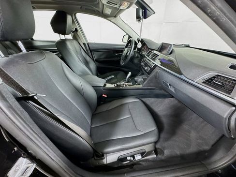 Used 2018 BMW 320i Sedan image 33