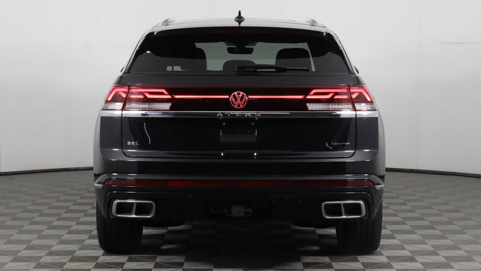 Used 2024 Volkswagen Atlas Cross Sport SEL Premium R-Line AWD/4WD image 5