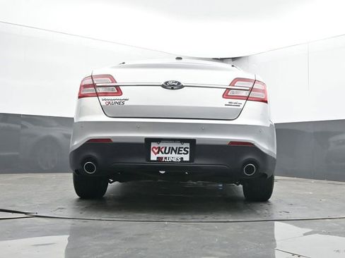 Used 2016 Ford Taurus SEL w/ Equipment Group 201A FWD image 26