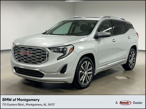 Used 2020 GMC Terrain Denali w/ Denali Premium Package image 1