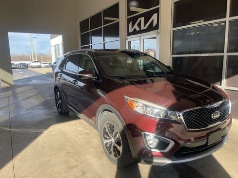 Used 2018 Kia Sorento EX image 1