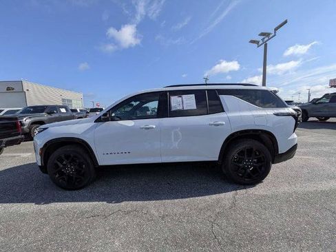 Used 2026 Chevrolet Traverse RS FWD image 6