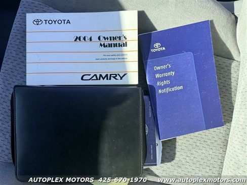 Used 2004 Toyota Camry XLE FWD image 11
