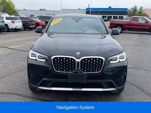 Used 2025 BMW X4 xDrive30i AWD/4WD image 2