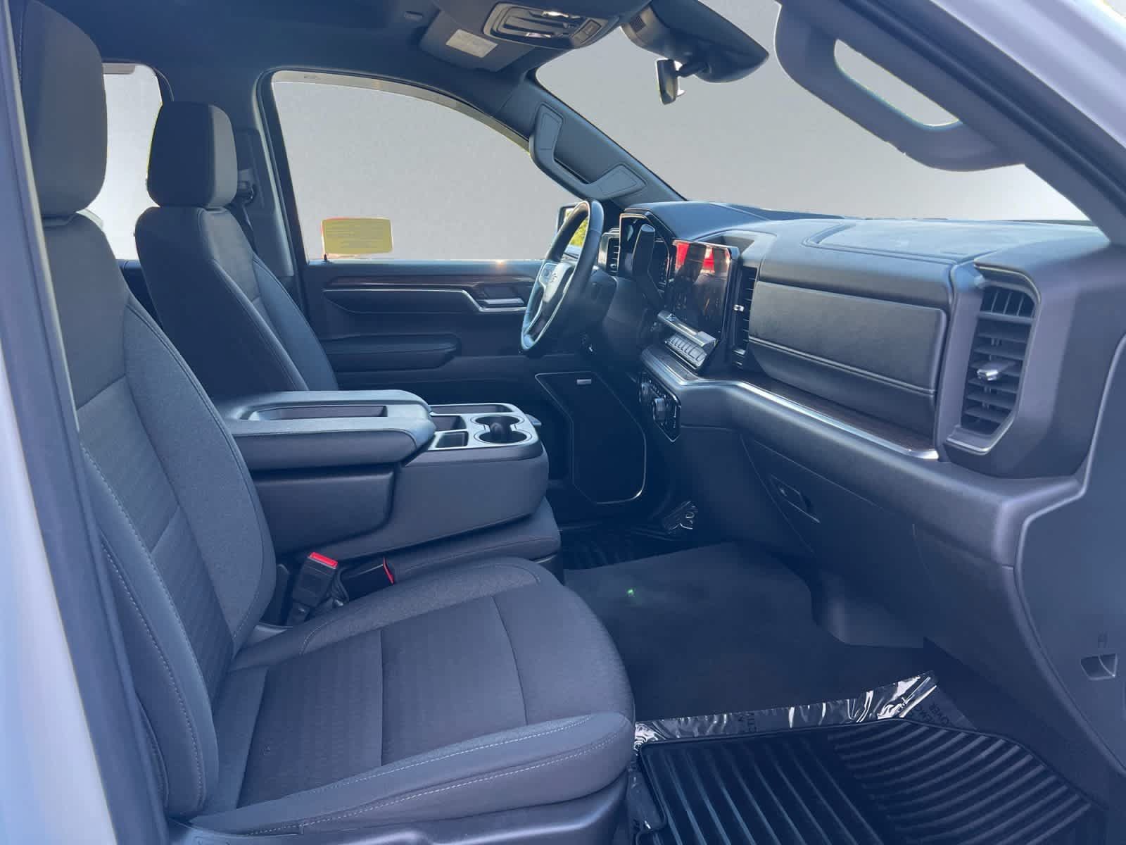 Used 2024 Chevrolet Silverado 1500 LT AWD/4WD image 20
