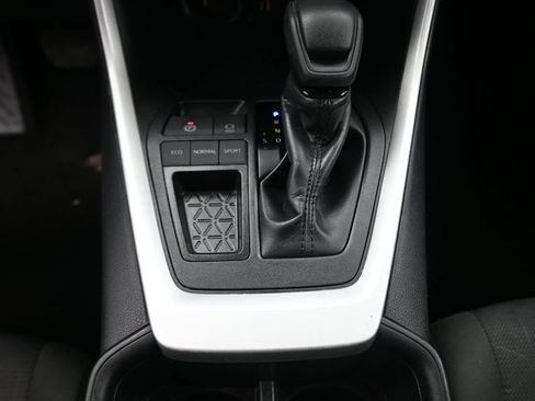 Used 2025 Toyota RAV4 XLE image 10