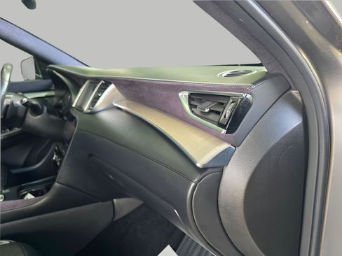 Used 2019 INFINITI QX50 Essential w/ Sensory Package AWD/4WD image 14