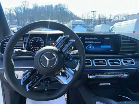 Used 2025 Mercedes-Benz GLE 53 AMG 4MATIC image 15