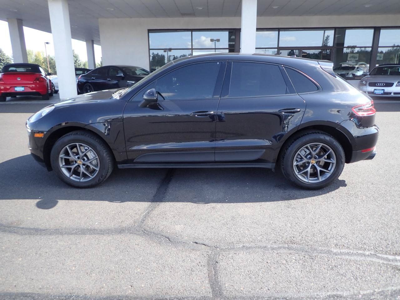 Used 2015 Porsche Macan S AWD/4WD image 2
