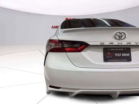 Used 2023 Toyota Camry SE w/ Convenience Package FWD image 14