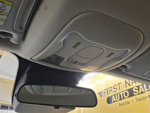 Used 2016 Jeep Renegade Latitude image 29