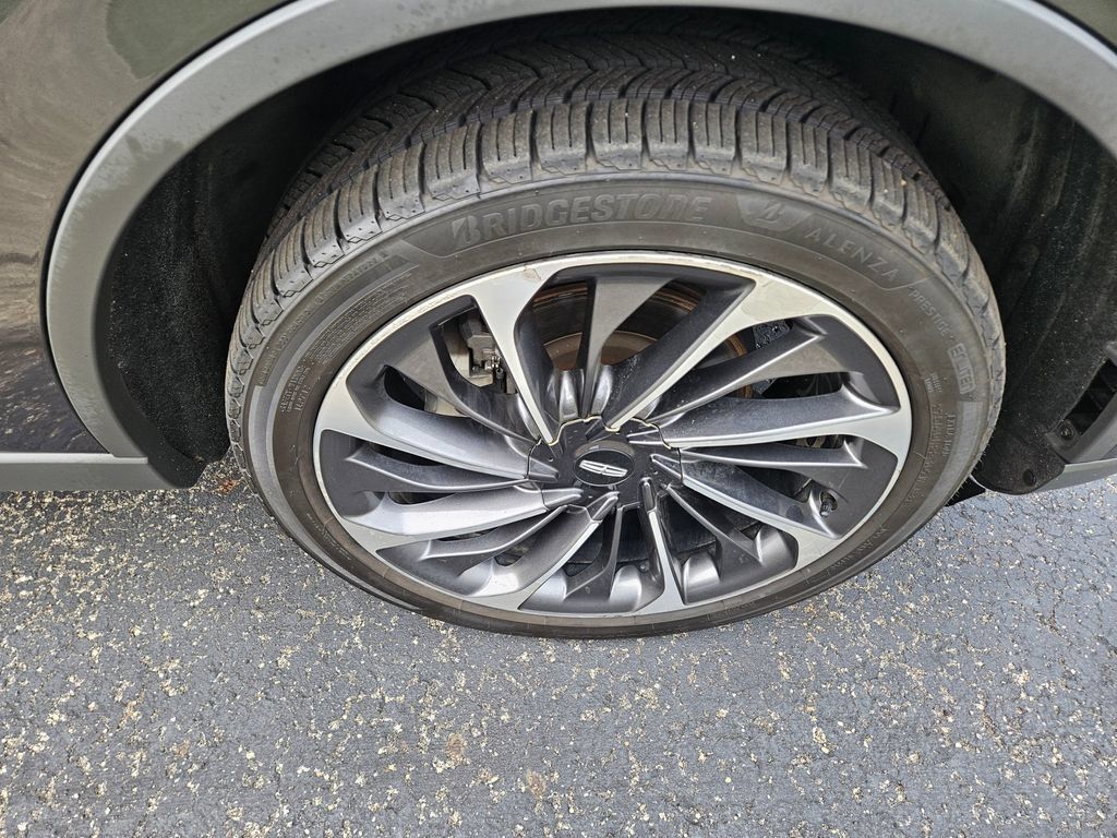 Used 2020 Lincoln Aviator Reserve w/ Equipment Group 201A AWD/4WD image 12