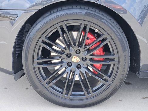 Used 2017 Porsche Macan Turbo AWD/4WD image 14