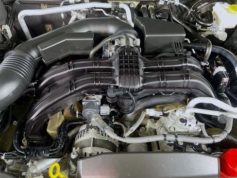 Certified 2021 Subaru Outback Limited image 35