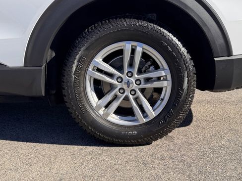 Certified 2021 Ford Explorer XLT w/ Class III Trailer Tow Package image 15