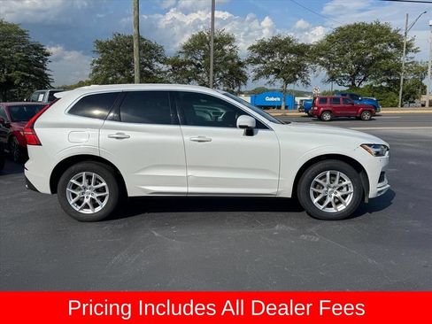 Used 2021 Volvo XC60 T5 Momentum w/ Protection Package Premier FWD image 2