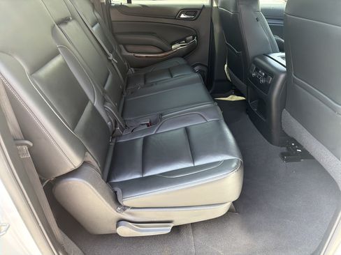 Used 2020 Chevrolet Suburban LT AWD/4WD image 18