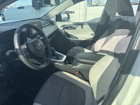 Used 2019 Toyota RAV4 XLE image 11