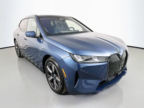 New 2026 BMW iX xDrive45 w/ Premium Package image 3