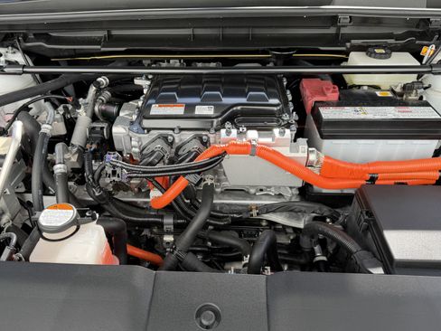 Used 2023 Lexus RZ 450e Premium image 34