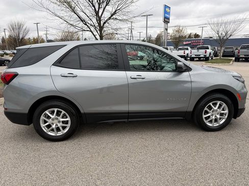 Used 2023 Chevrolet Equinox LS w/ LS Convenience Package AWD/4WD image 6