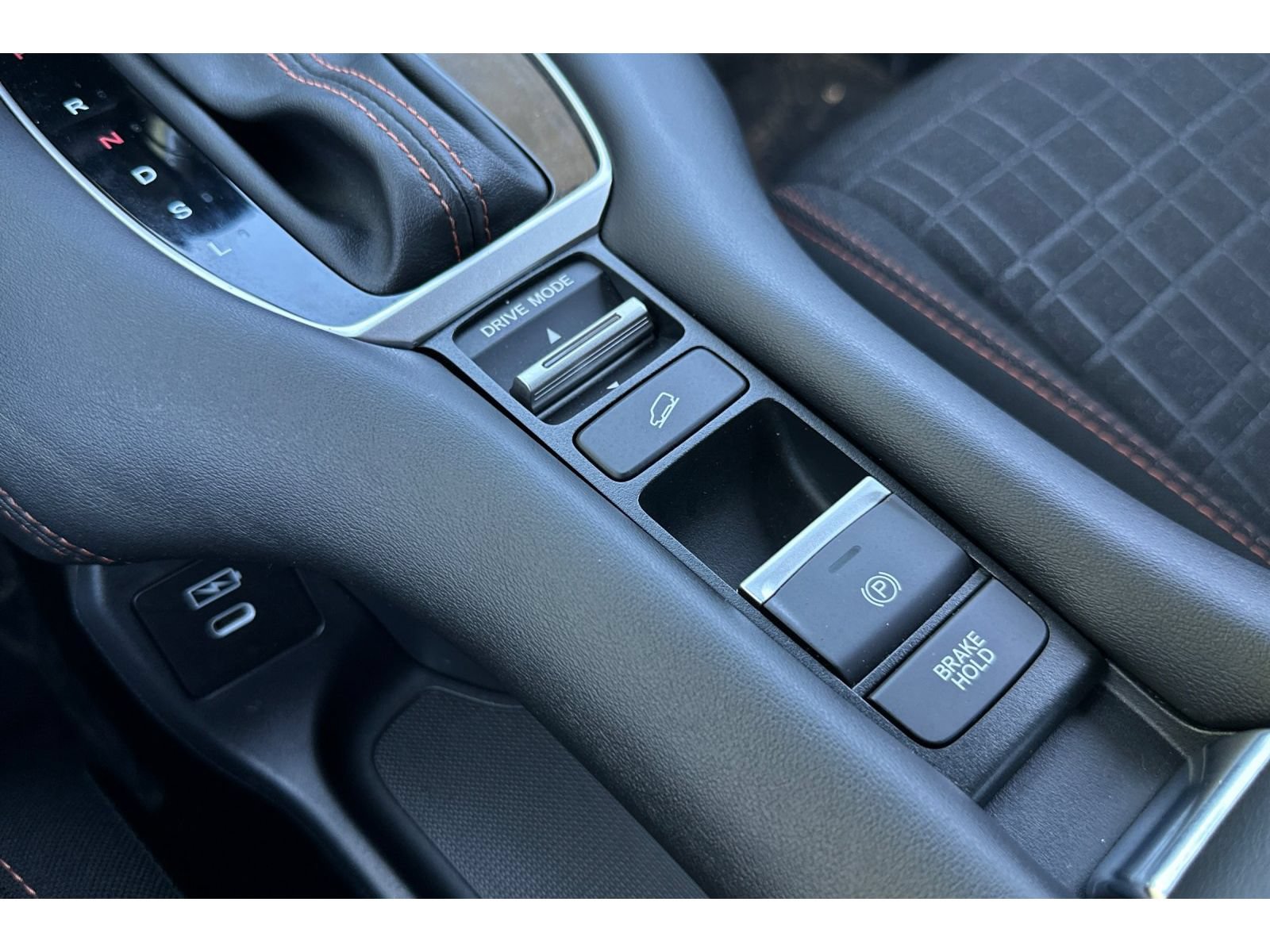Used 2025 Honda HR-V Sport image 32