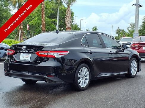 Used 2020 Toyota Camry LE FWD image 7