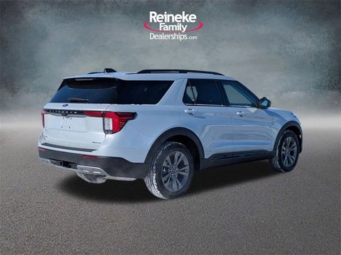 New 2026 Ford Explorer Active image 5