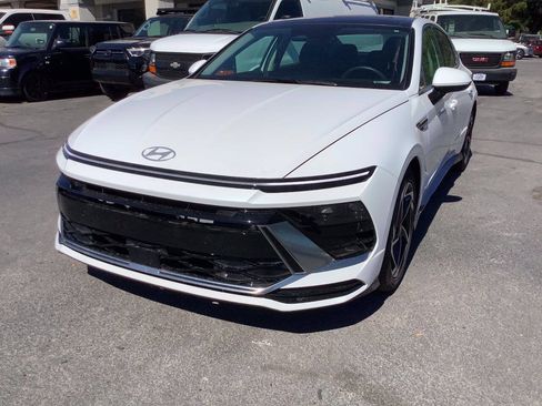 Used 2025 Hyundai Sonata SEL FWD image 3