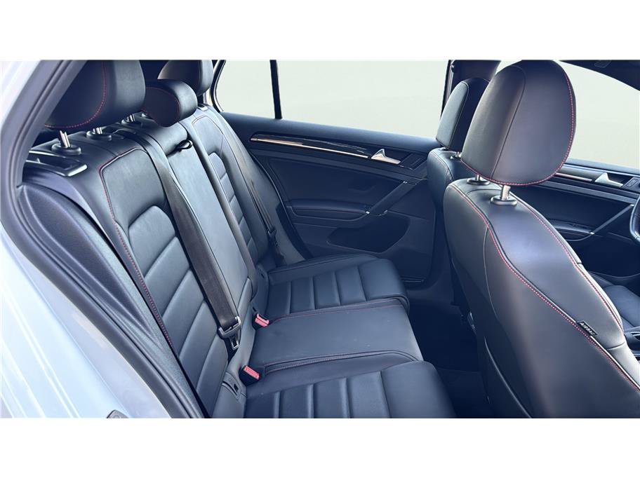 Used 2016 Volkswagen GTI SE FWD image 13