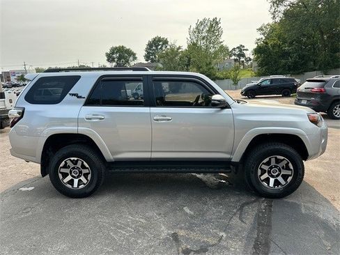 Used 2024 Toyota 4Runner TRD Off-Road Premium image 5